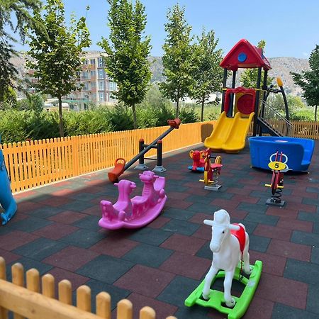 Domus Hotel & Apartments Shengjin Luaran gambar