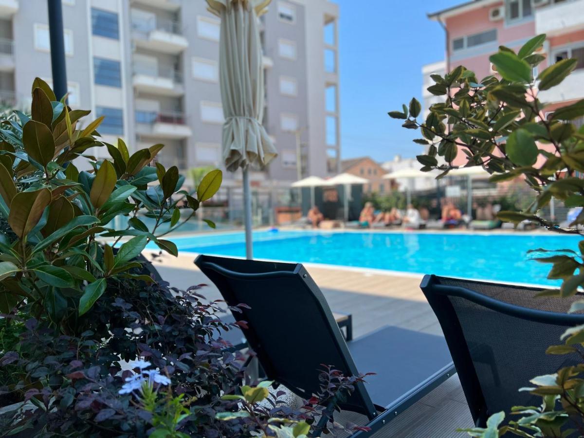 Domus Hotel & Apartments Shengjin Luaran gambar