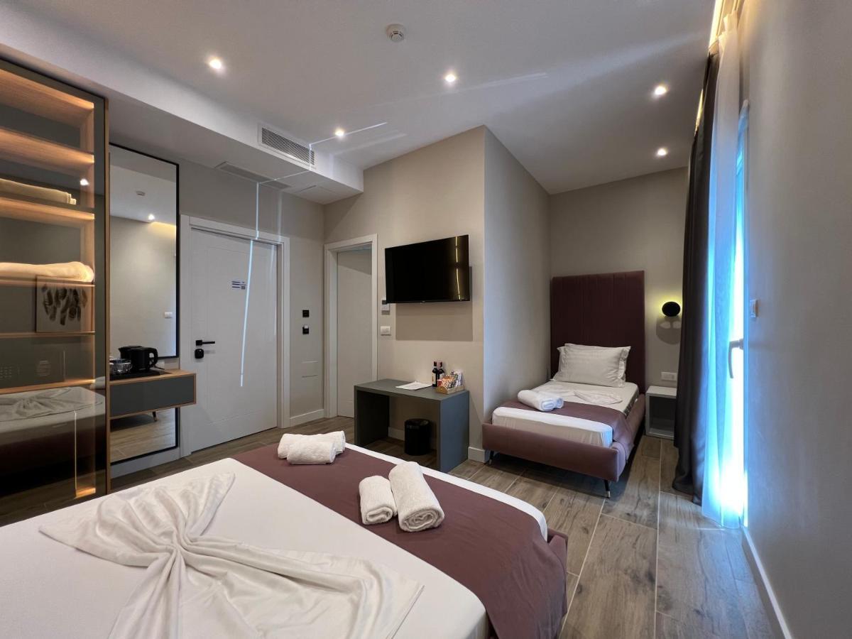 Domus Hotel & Apartments Shengjin Luaran gambar
