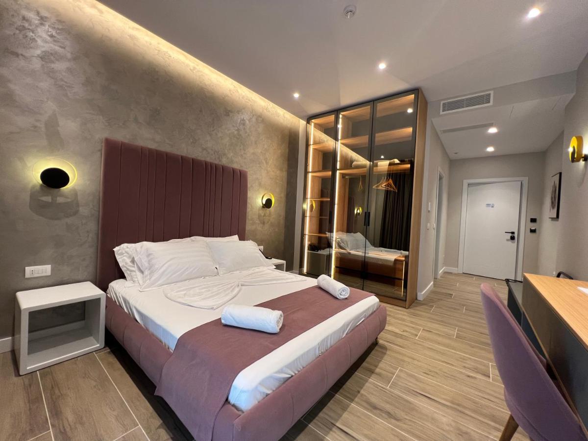 Domus Hotel & Apartments Shengjin Luaran gambar