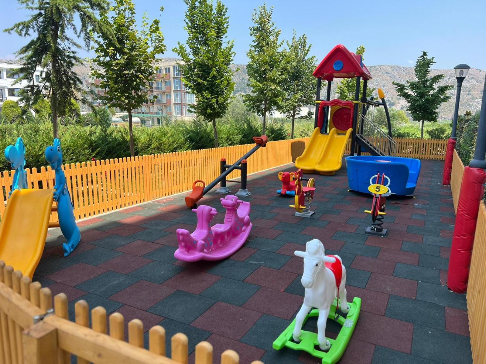 Domus Hotel & Apartments Shengjin Luaran gambar